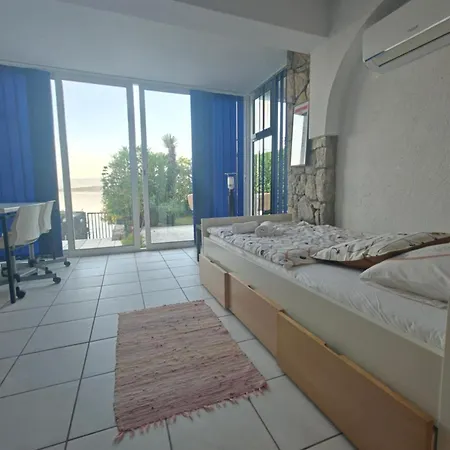 Yuma Villa *